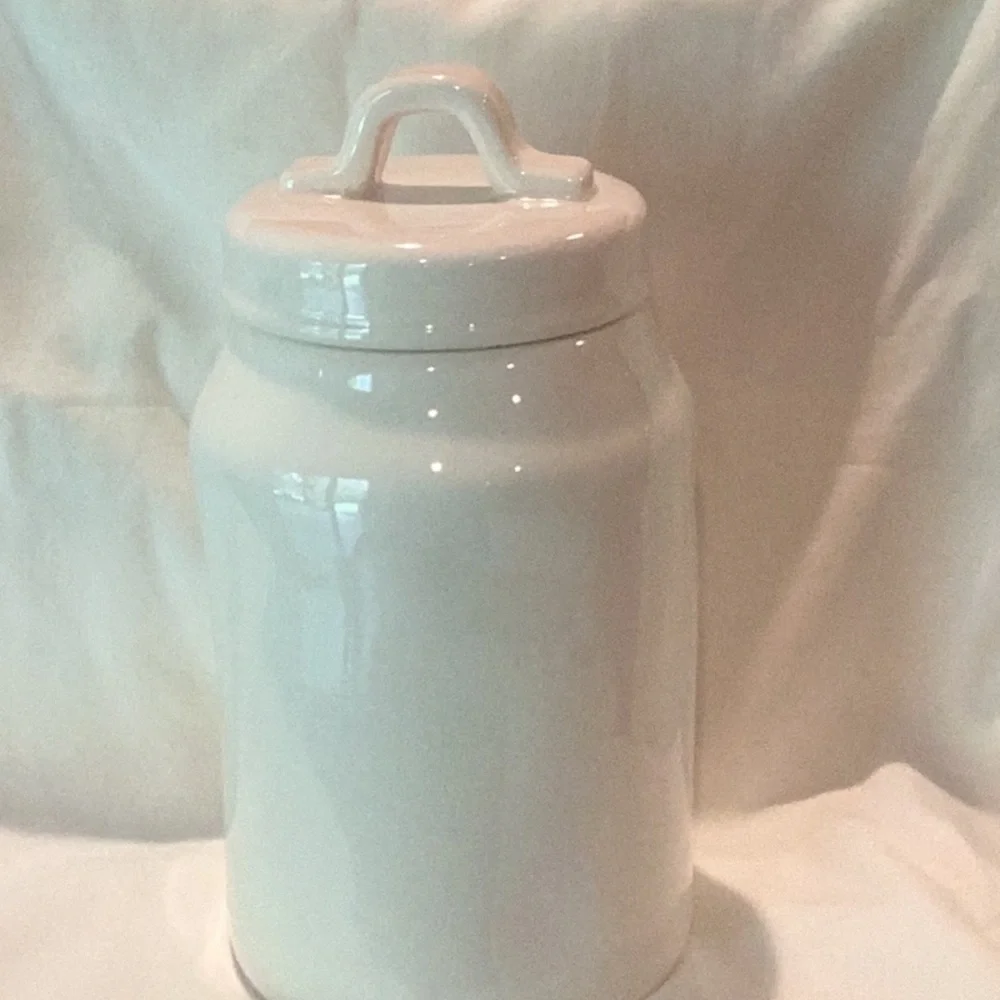 Rae Dunn ROLL. Canister